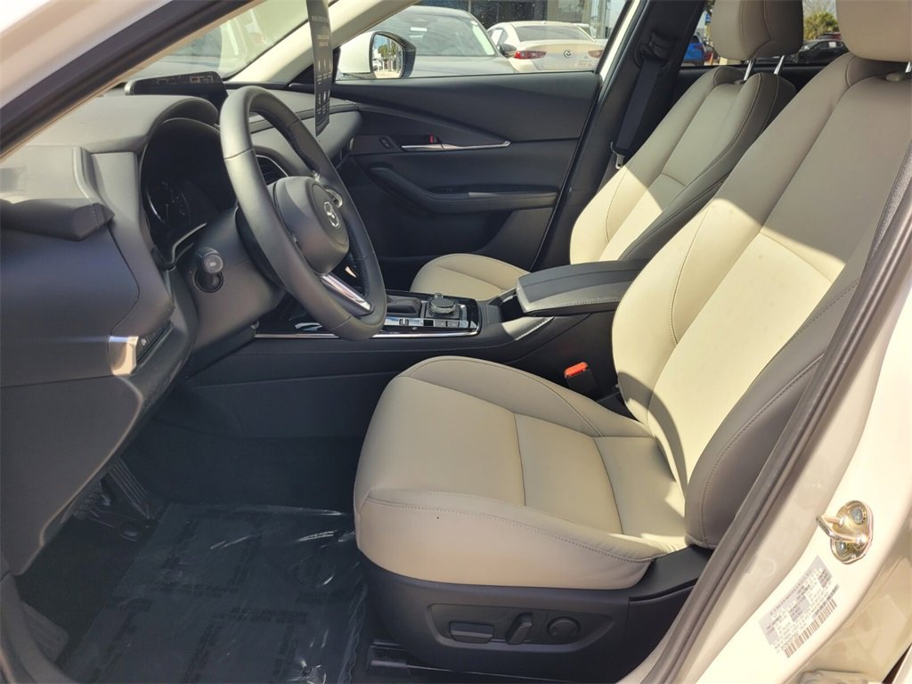 Certified 2025 MAZDA CX-30 AWD 2.5 S w/ Preferred Package image 3