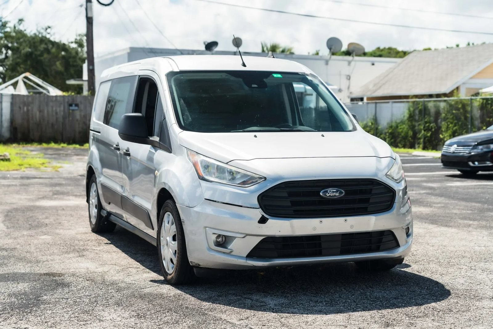 Used 2019 Ford Transit Connect XLT FWD image 2