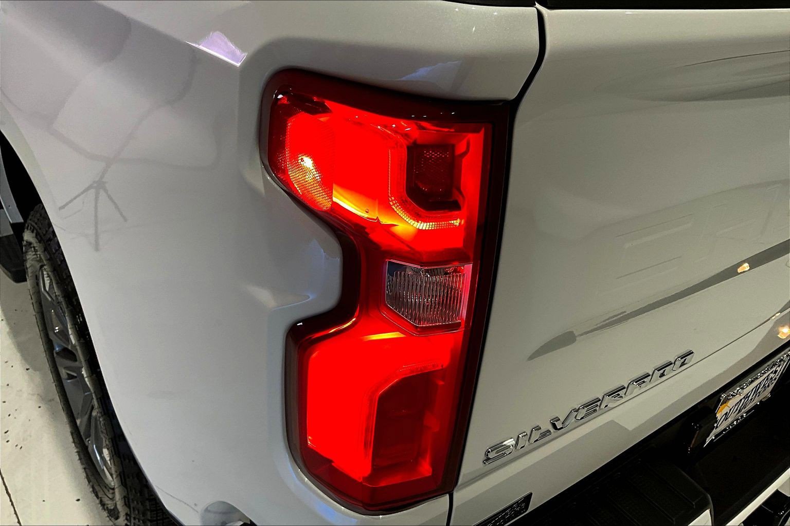 Used 2024 Chevrolet Silverado 1500 High Country AWD/4WD image 25