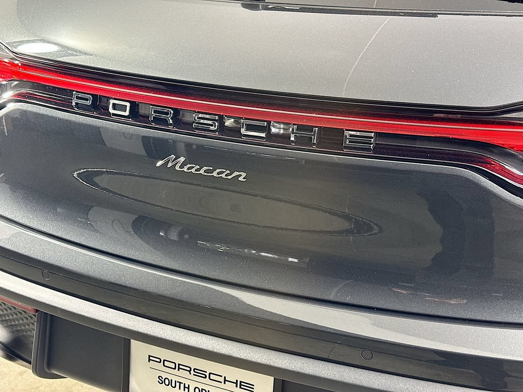 Certified 2026 Porsche Macan AWD/4WD image 34