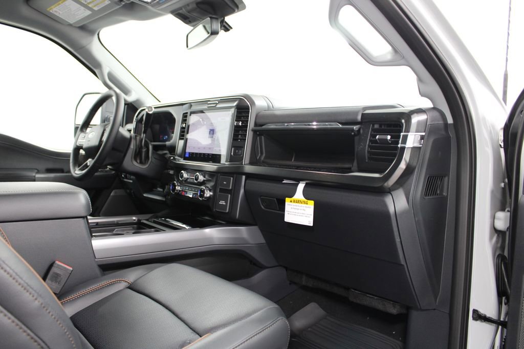 New 2026 Ford F250 Lariat w/ Black Appearance Package image 30