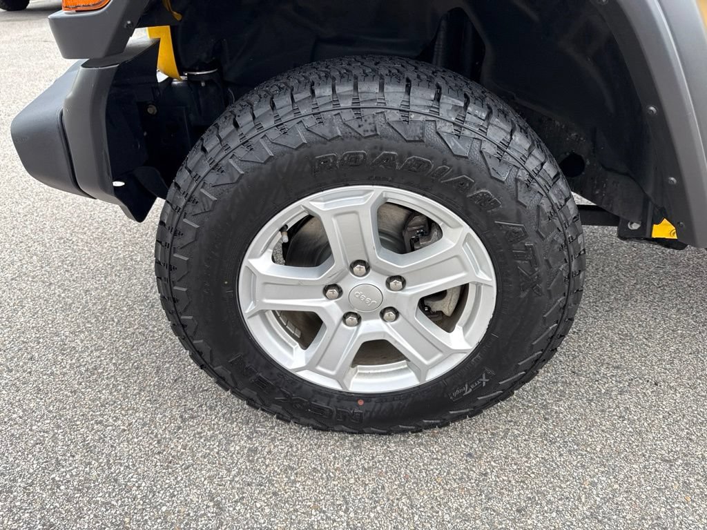 Certified 2021 Jeep Wrangler Sport AWD/4WD image 9