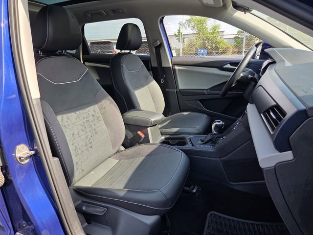 Used 2023 Volkswagen Taos SE image 15