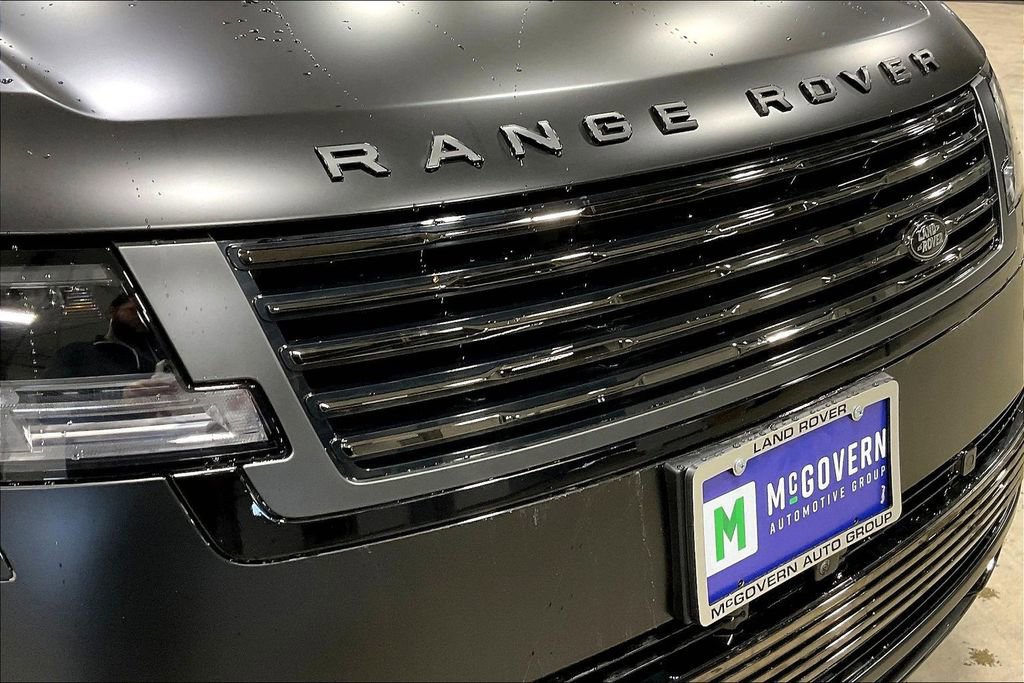Certified 2024 Land Rover Range Rover SV AWD/4WD image 33