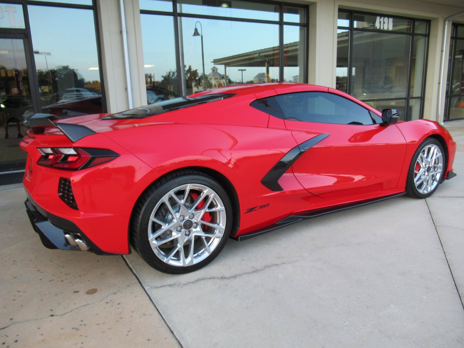 Used 2024 Chevrolet Corvette Stingray Premium Cpe w/ Z51 Performance Package RWD image 7