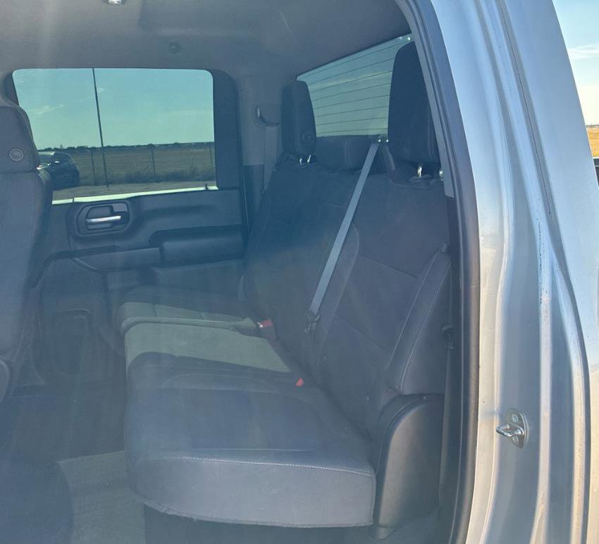 Used 2022 Chevrolet Silverado 2500 LT w/ Convenience Package image 9