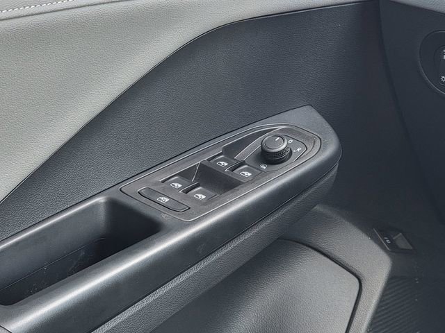 Used 2024 Volkswagen Taos SE image 27