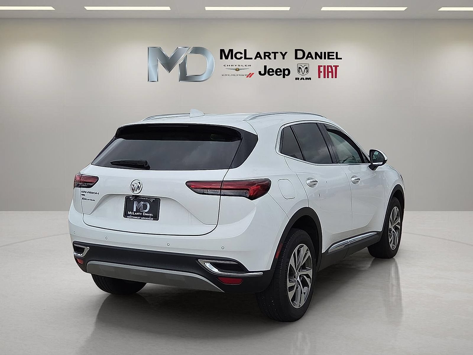 Used 2023 Buick Envision Essence AWD/4WD image 5
