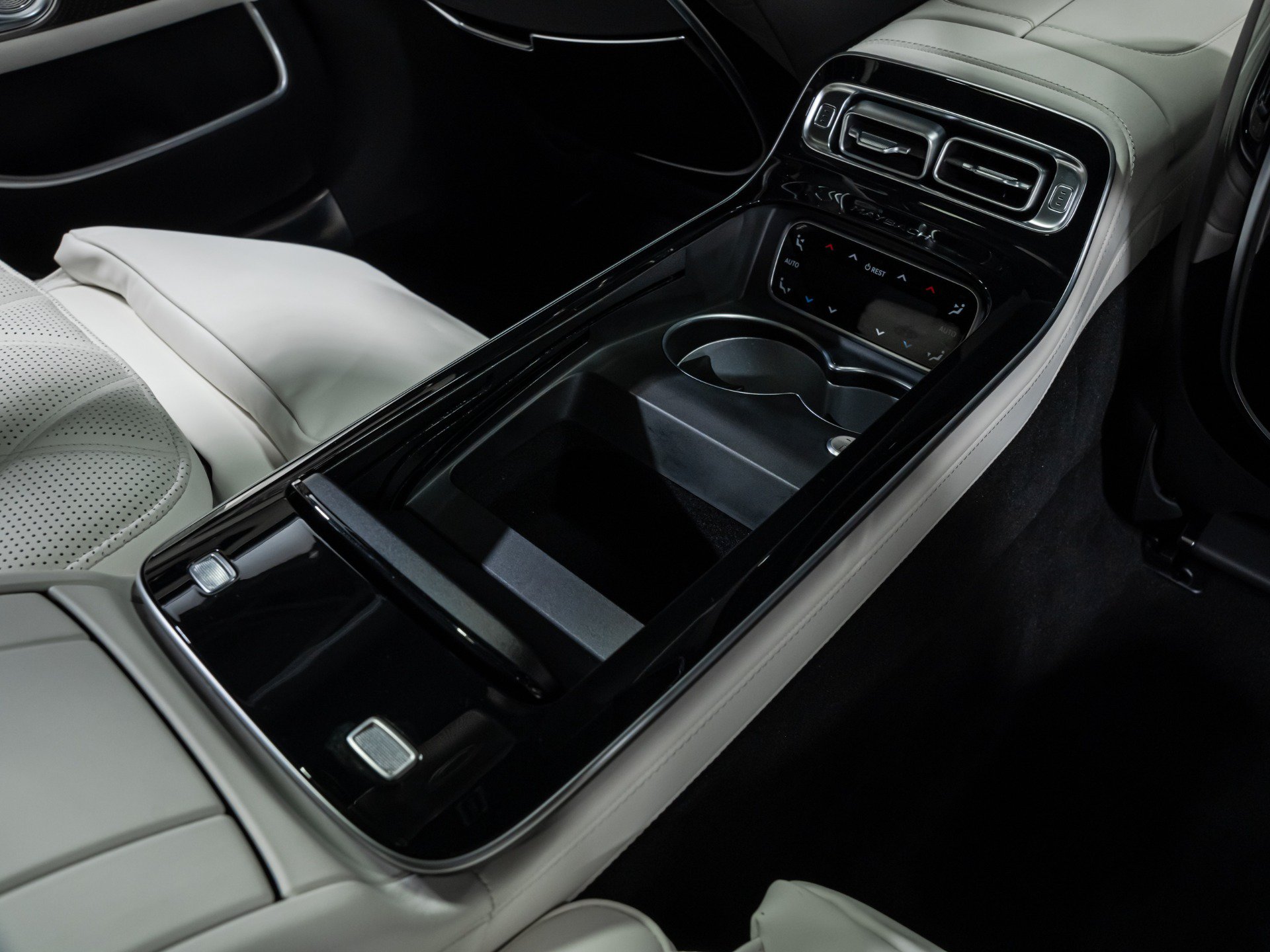Used 2024 Mercedes-Benz Maybach S 680 4MATIC image 87