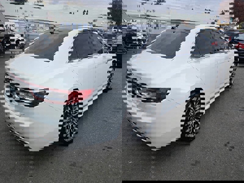 Used 2019 Lincoln Continental Select image 5