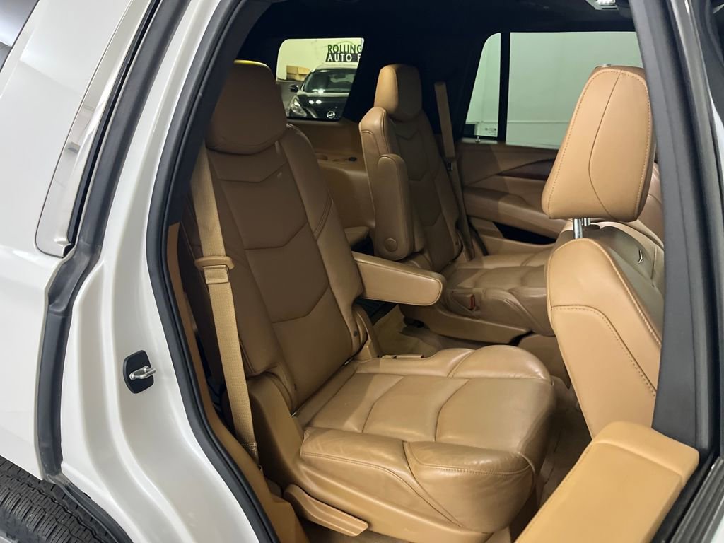 Used 2017 Cadillac Escalade Platinum image 21