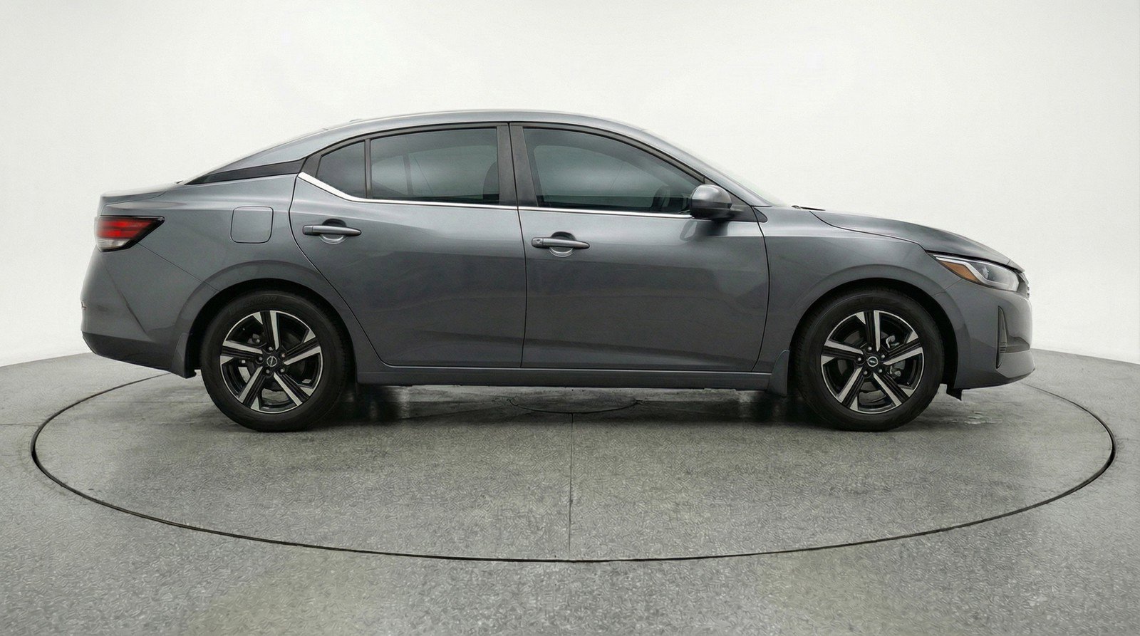 Used 2025 Nissan Sentra SV image 11