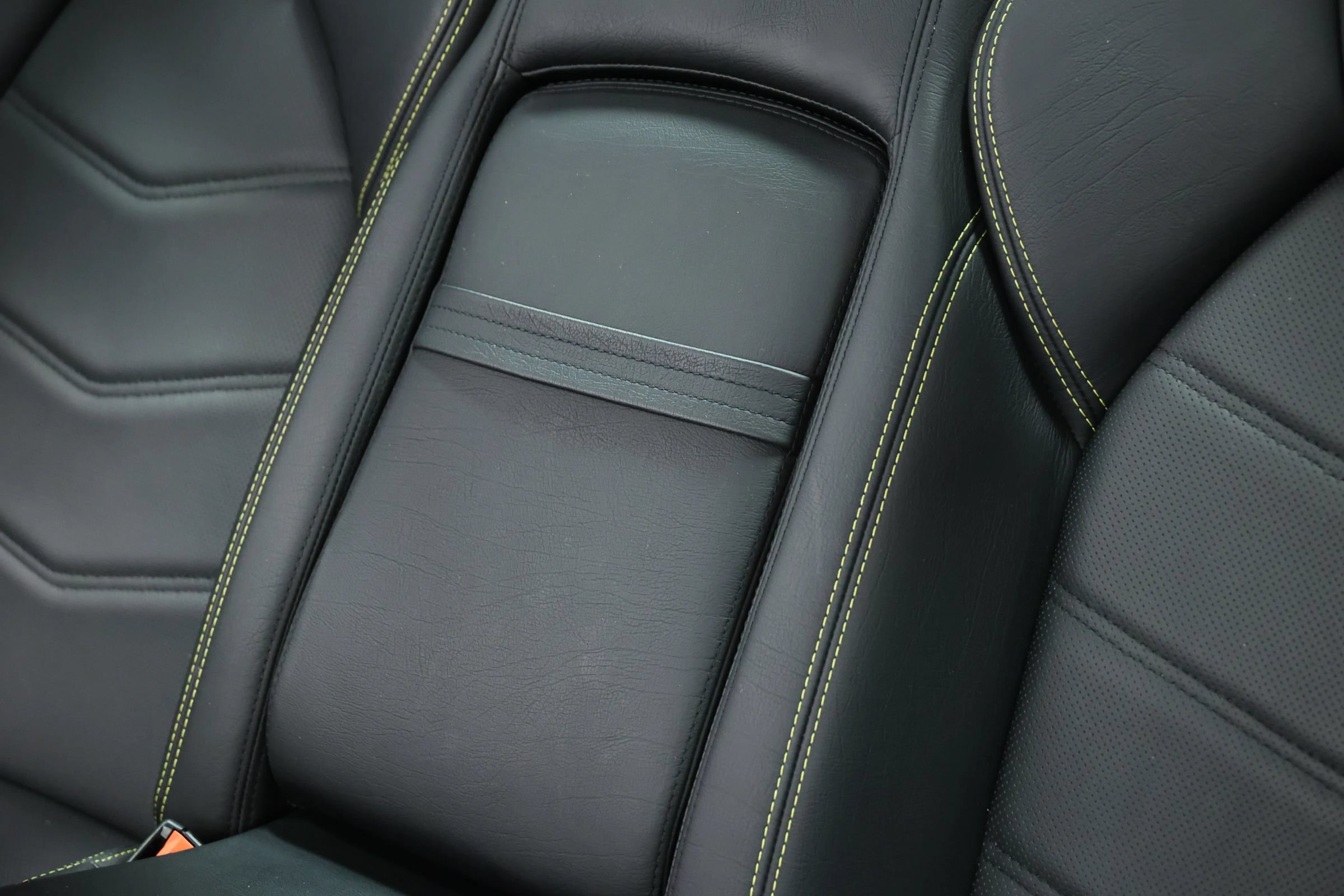 Used 2016 Maserati GranTurismo Sport RWD image 47