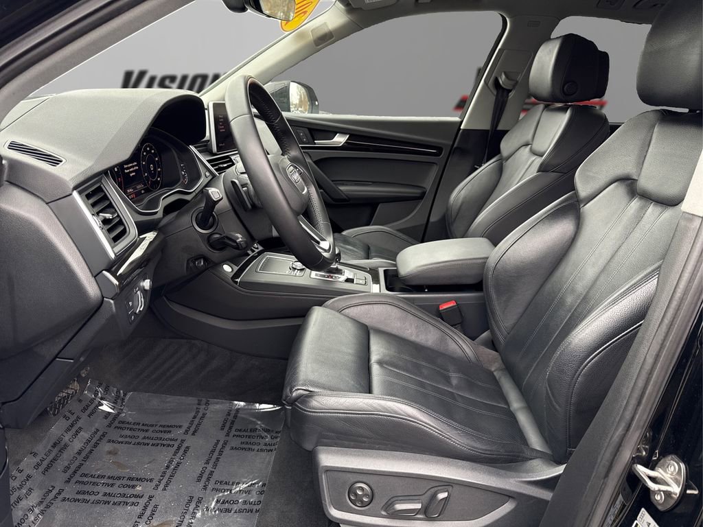 Used 2019 Audi Q5 Prestige w/ Prestige Package image 9