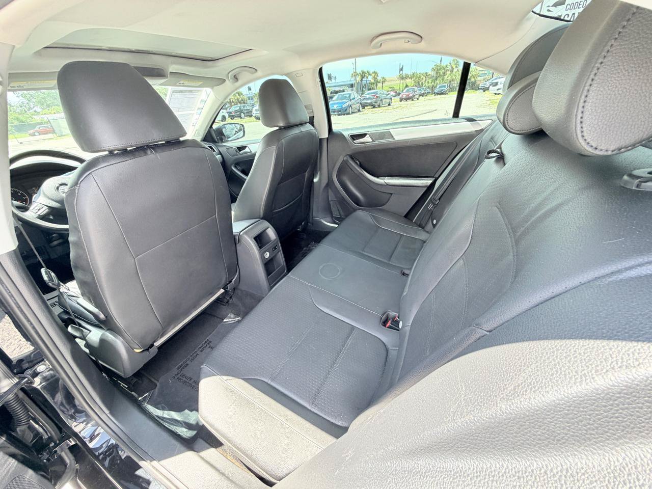 Used 2013 Volkswagen Jetta SE FWD image 10