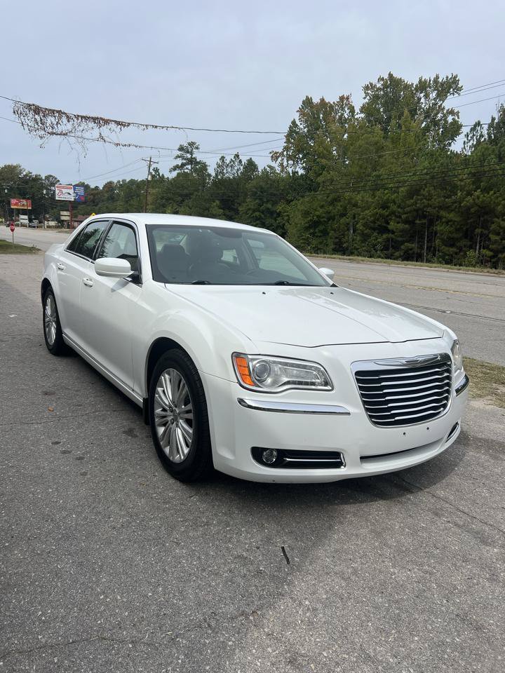 Used 2013 Chrysler 300 AWD w/ Driver Convenience Group image 3
