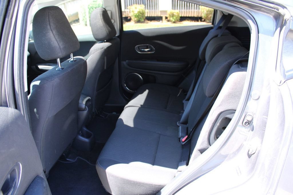 Used 2017 Honda HR-V EX image 30