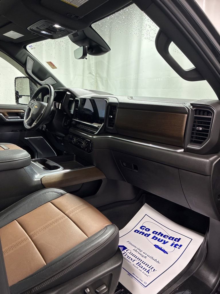 Used 2024 Chevrolet Silverado 2500 High Country w/ High Country Premium Package image 31