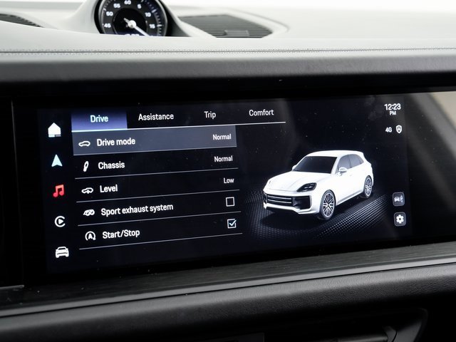 Certified 2025 Porsche Cayenne GTS image 20