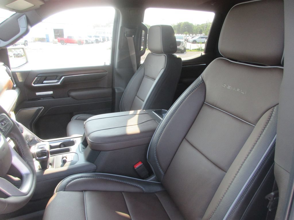New 2026 GMC Sierra 1500 Denali w/ Denali Reserve Package AWD/4WD image 14