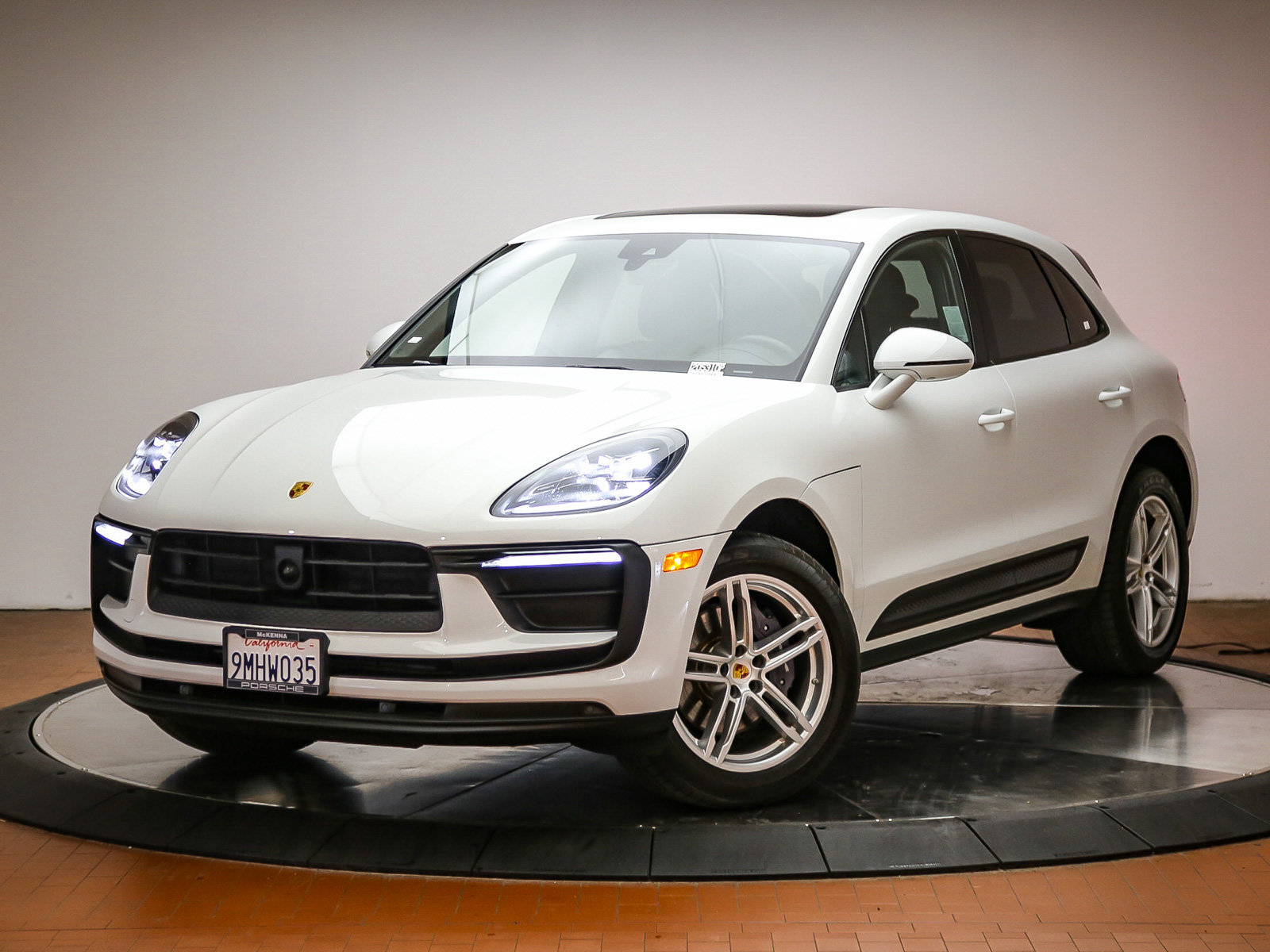 Certified 2024 Porsche Macan