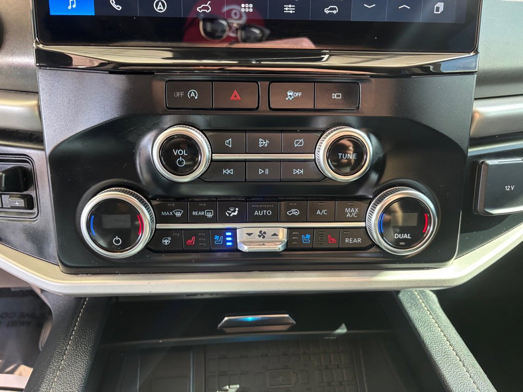 Used 2023 Ford Expedition Max XLT image 14