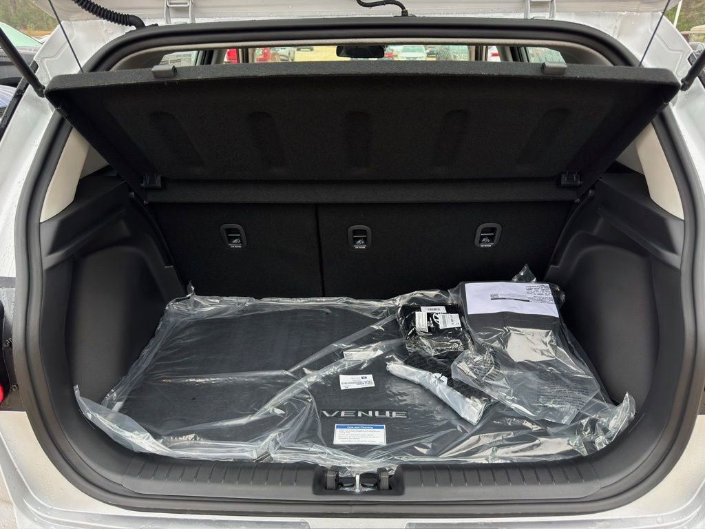 New 2026 Hyundai Venue SEL image 15