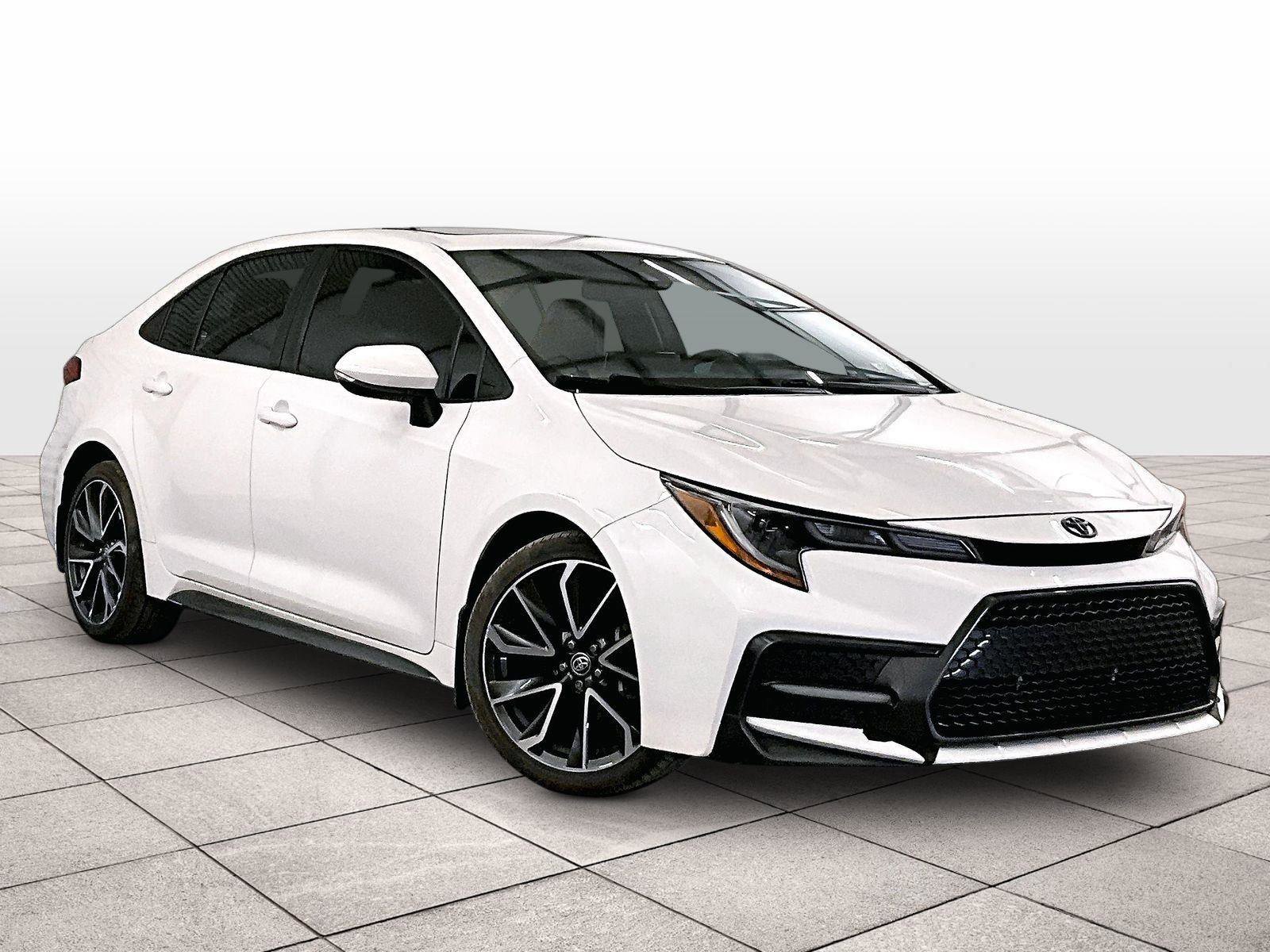 Used 2020 Toyota Corolla XSE FWD image 2