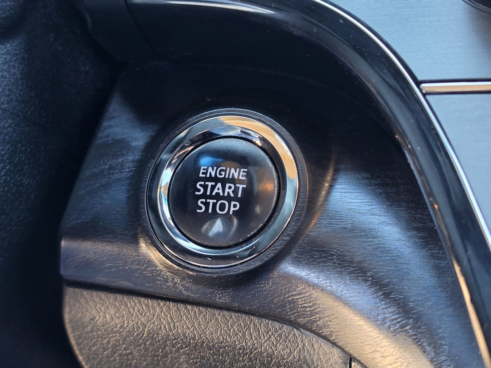 Used 2017 Toyota Avalon Limited image 22