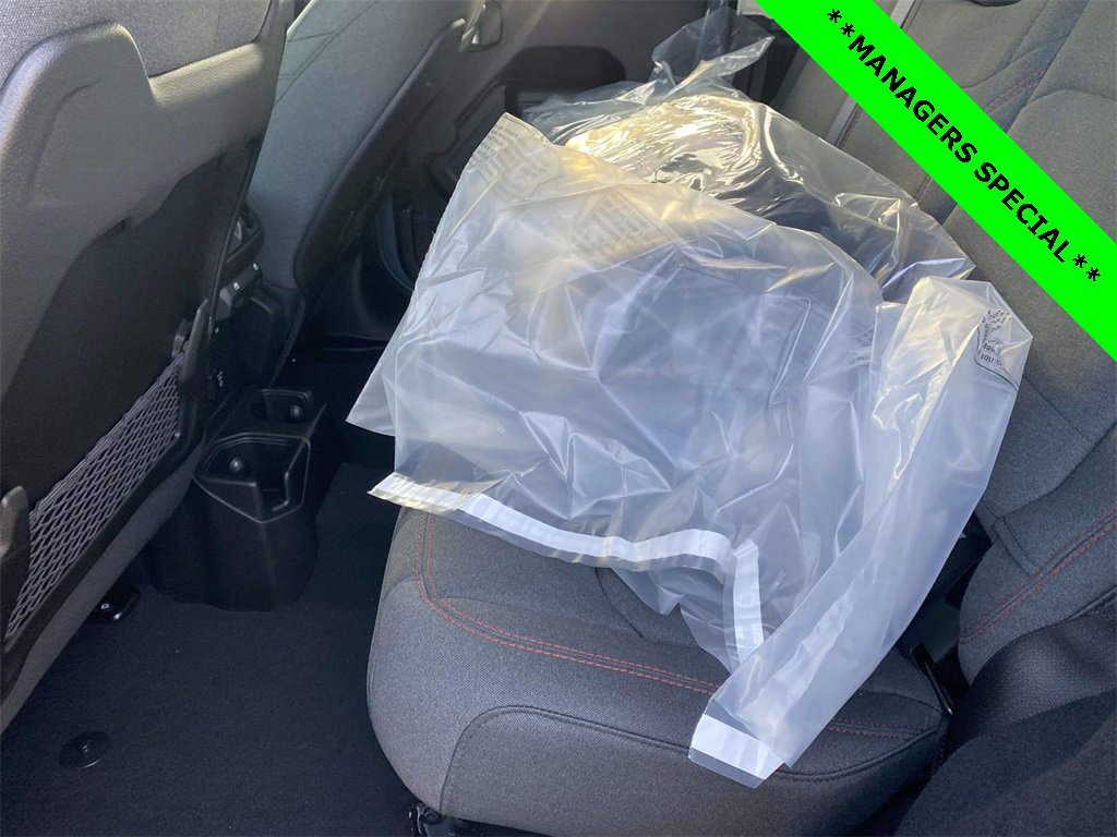 New 2026 Jeep Wrangler Unlimited Rubicon w/ Steel Bumper Group image 10