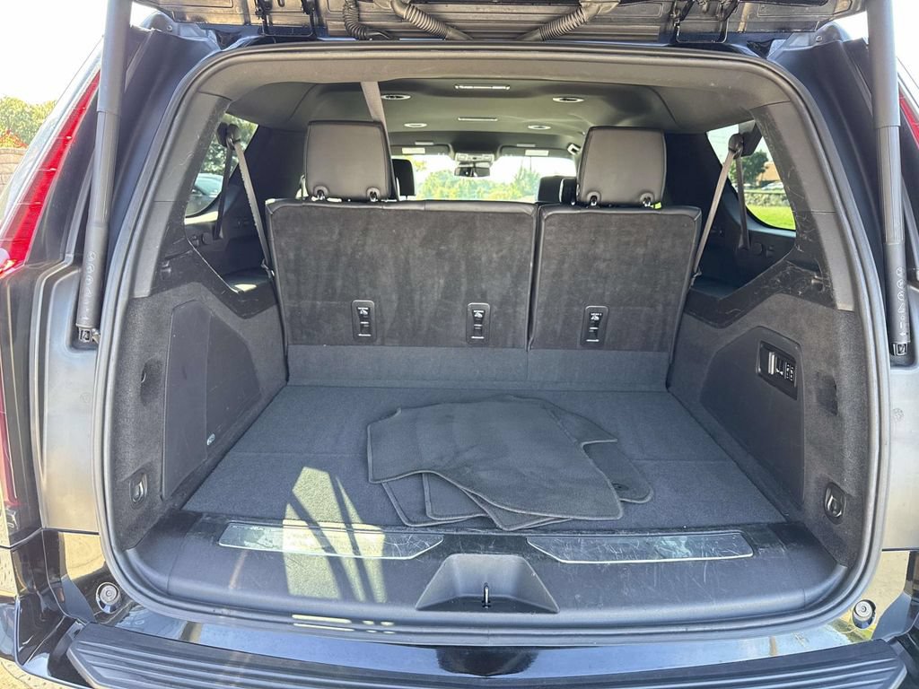 Used 2024 Cadillac Escalade ESV Luxury RWD image 25