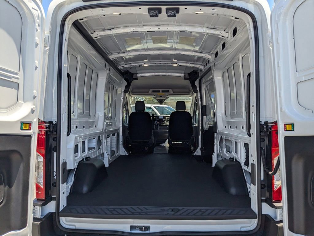 New 2025 Ford Transit 250 148 Medium Roof image 14