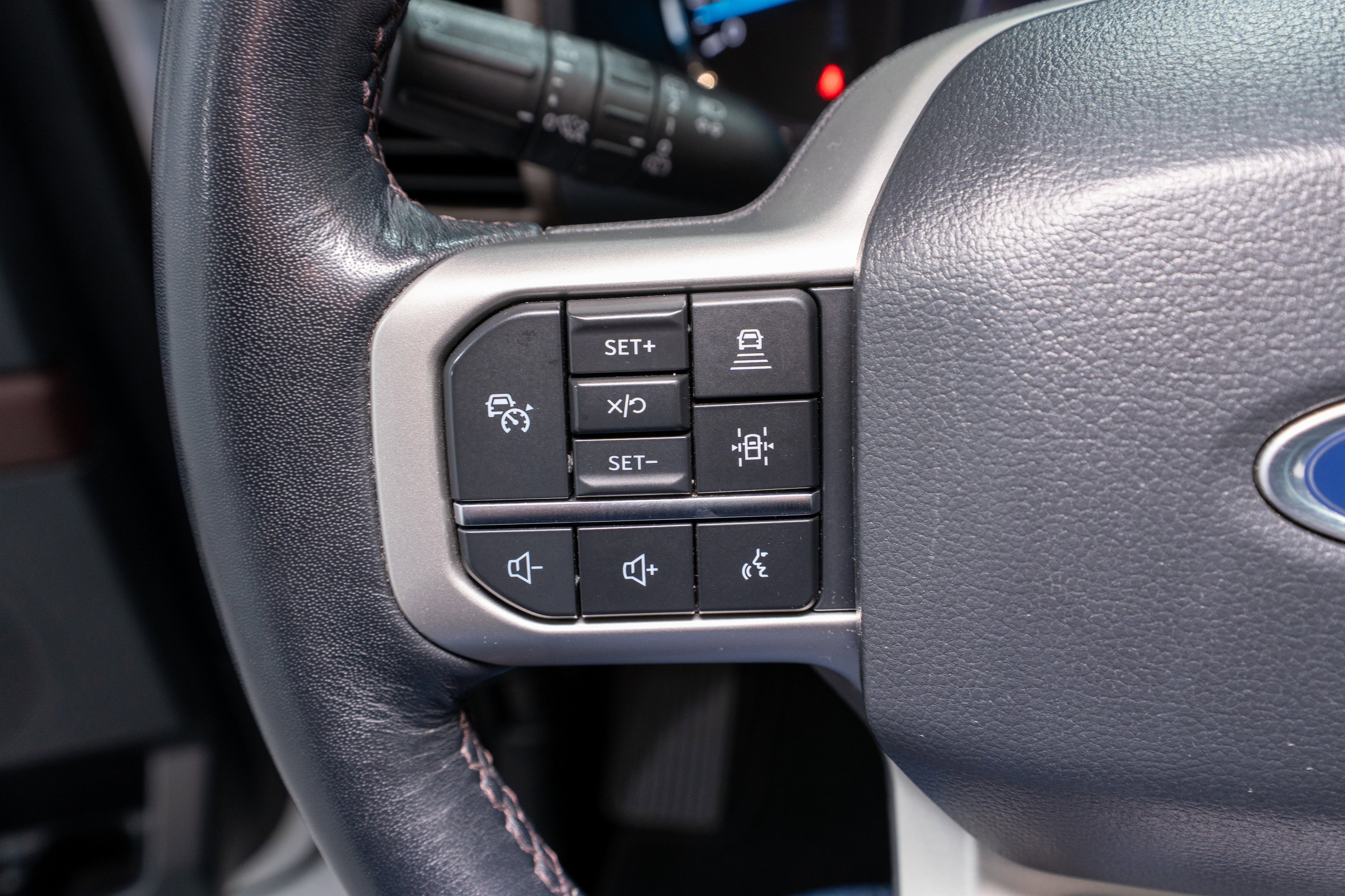 Used 2024 Ford Expedition Limited image 29