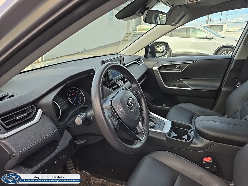 Used 2021 Toyota RAV4 AWD Hybrid image 33