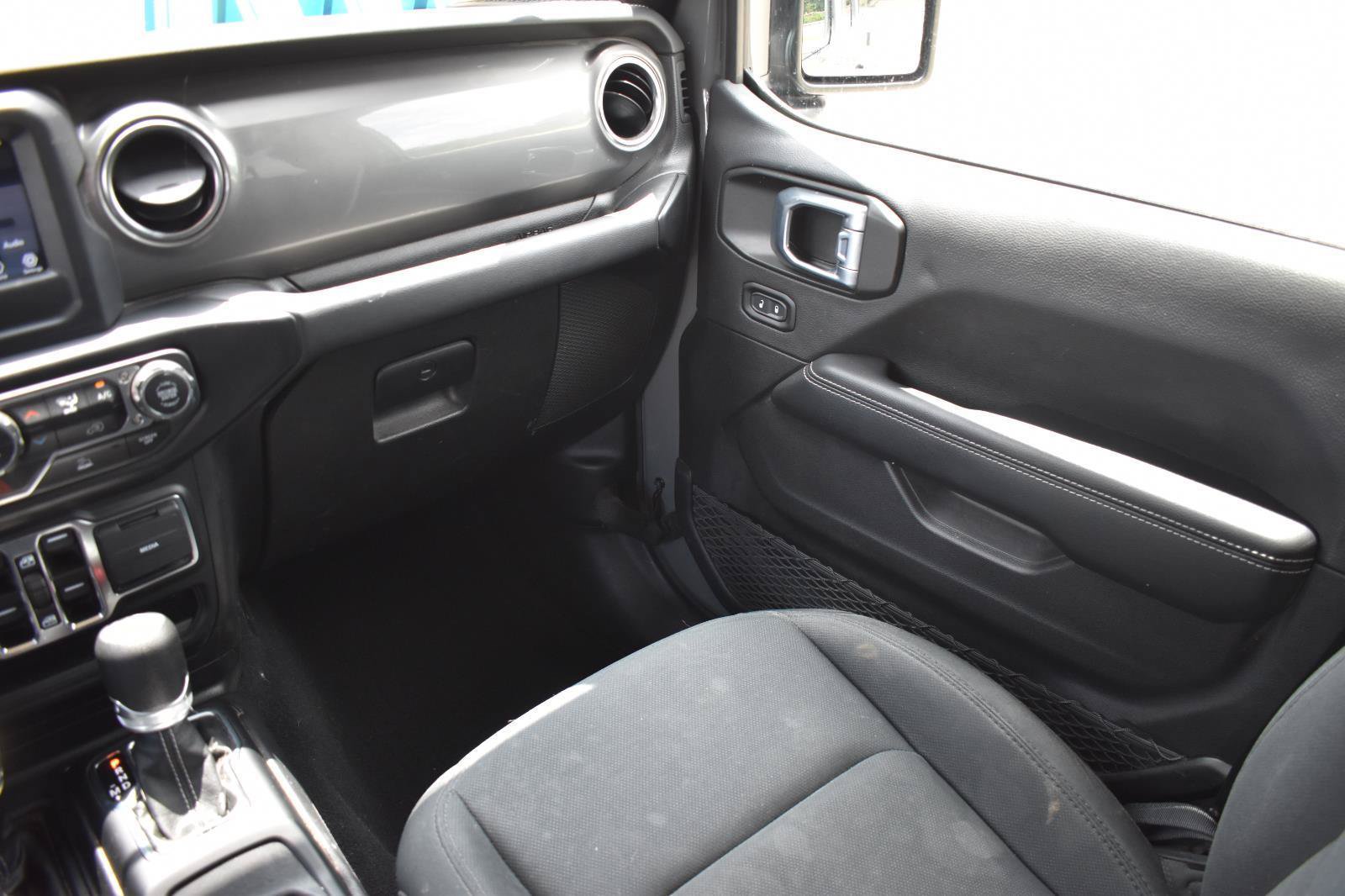 Used 2021 Jeep Gladiator Overland AWD/4WD image 16