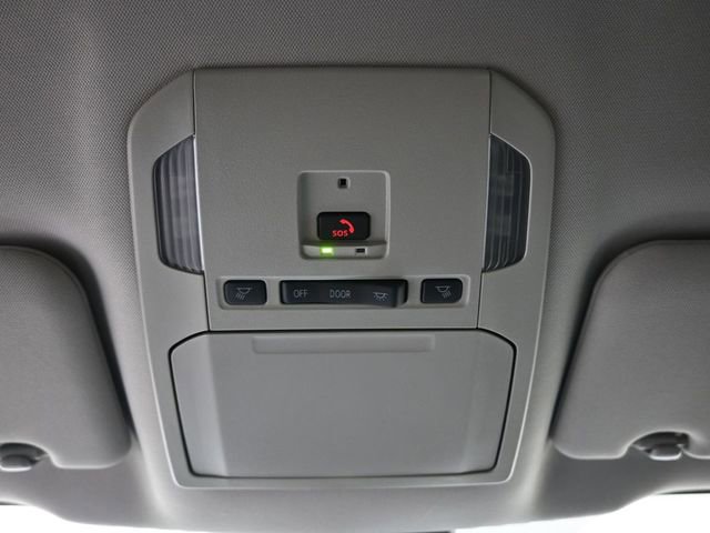 Used 2024 Toyota Highlander LE image 22