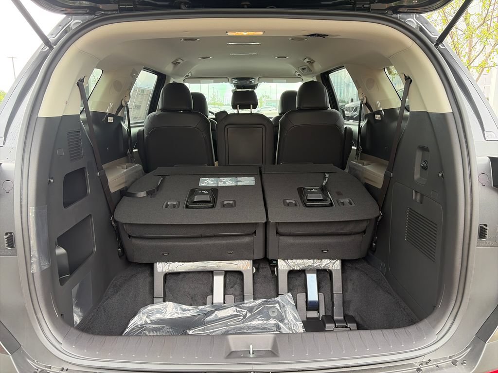 New 2026 Kia Carnival FWD image 7