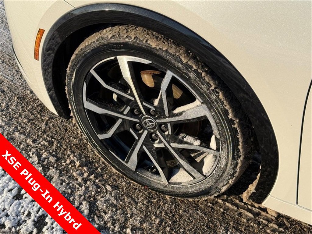 Used 2024 Toyota Prius Prime image 10