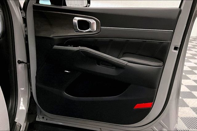 Used 2024 Kia Sorento SX Prestige image 19