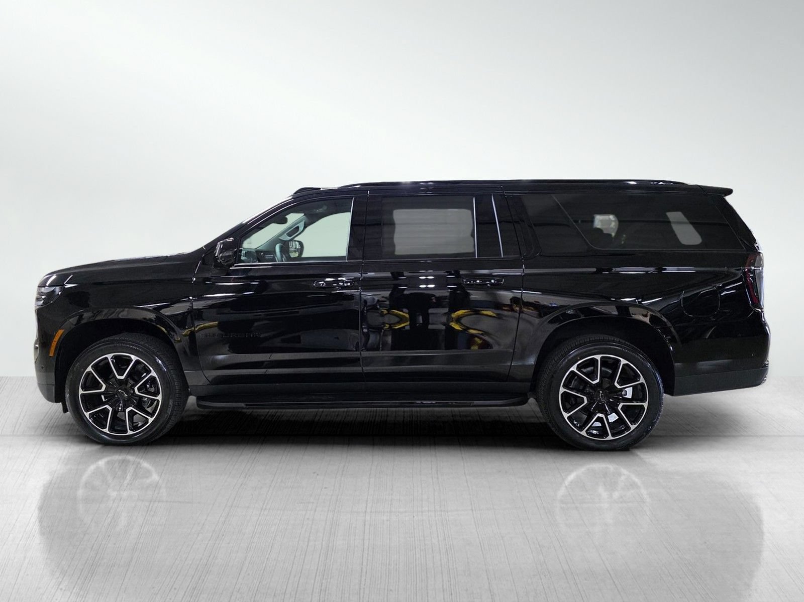 New 2026 Chevrolet Suburban RST w/ Comfort Package RWD image 4