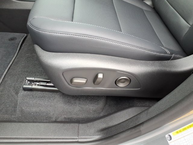 New 2027 Chevrolet Traverse LT w/ Midnight/Sport Edition FWD image 7