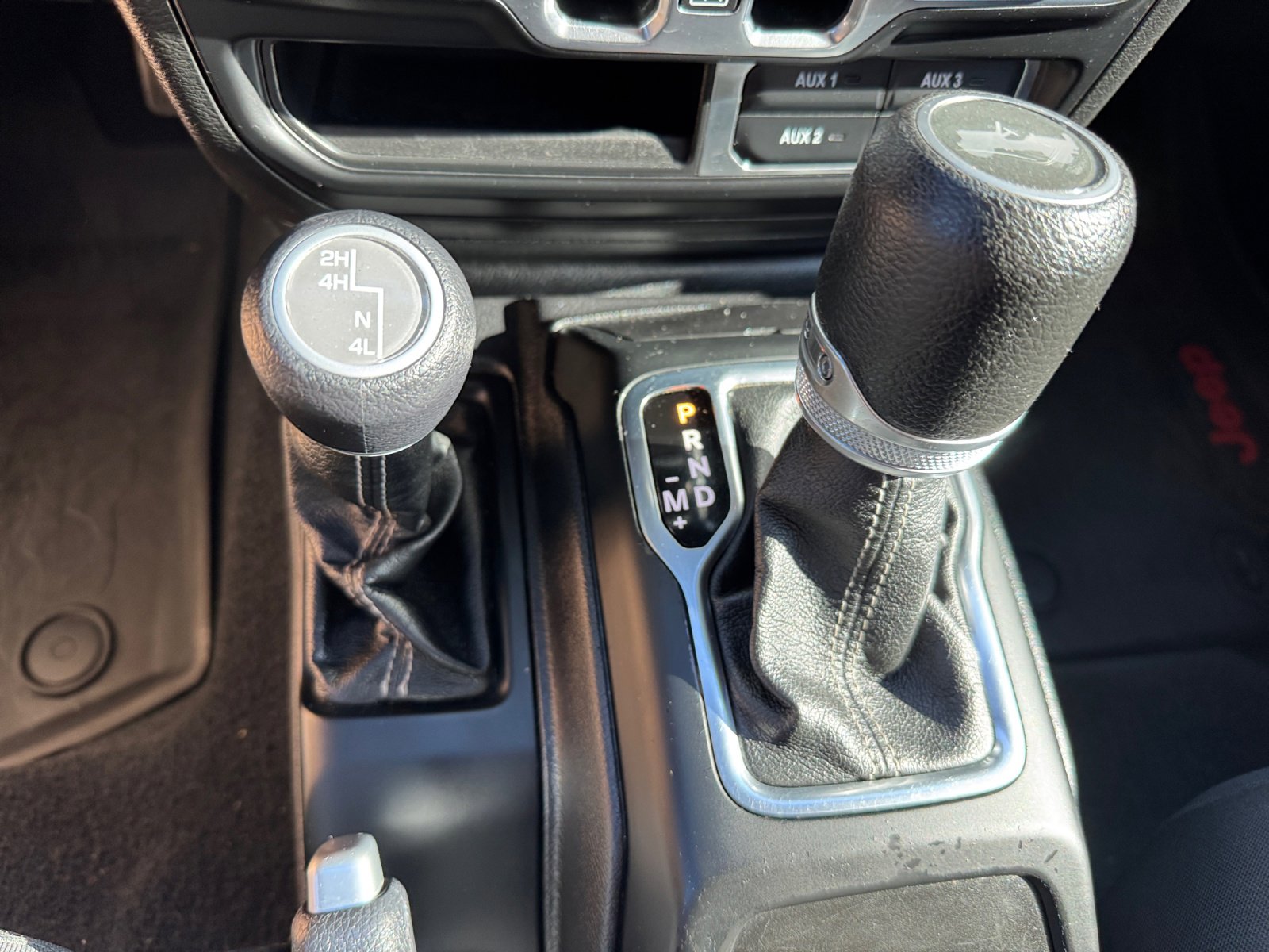 Used 2020 Jeep Wrangler Unlimited Sahara image 21