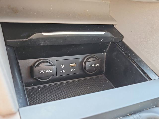 Used 2017 Hyundai Elantra SE image 26