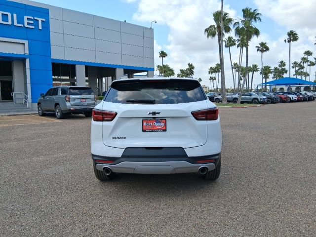New 2026 Chevrolet Blazer LT w/ LPO, Black Grille Bar Package FWD image 5