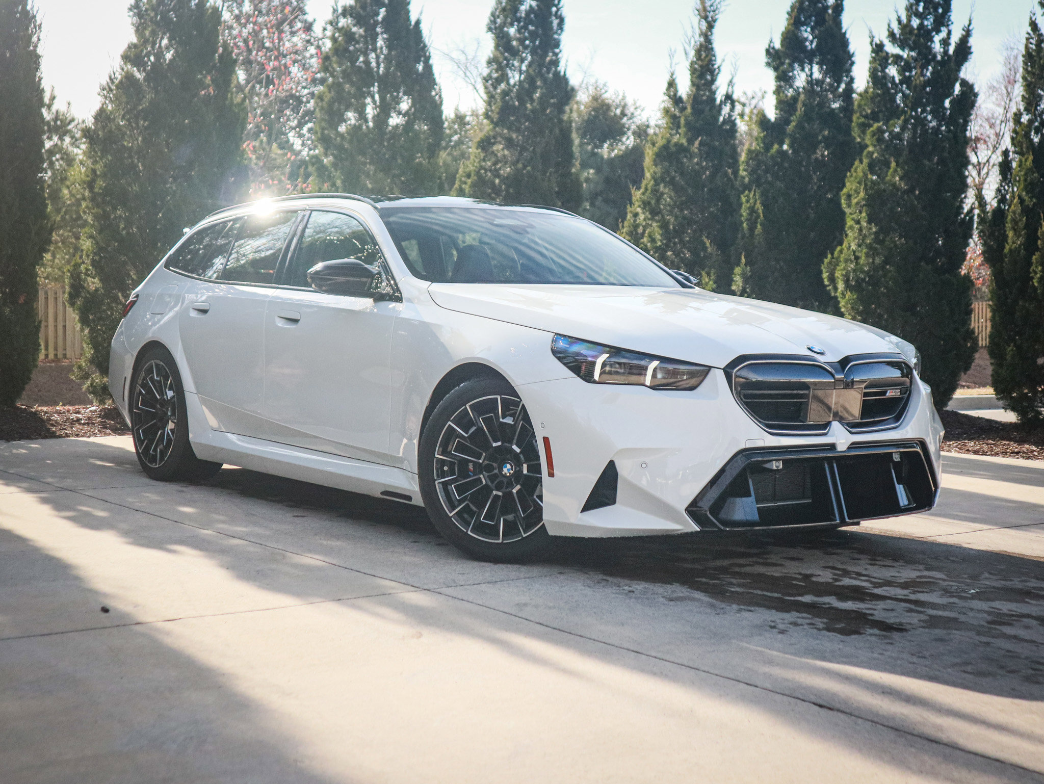 Used 2025 BMW M5 Touring image 2