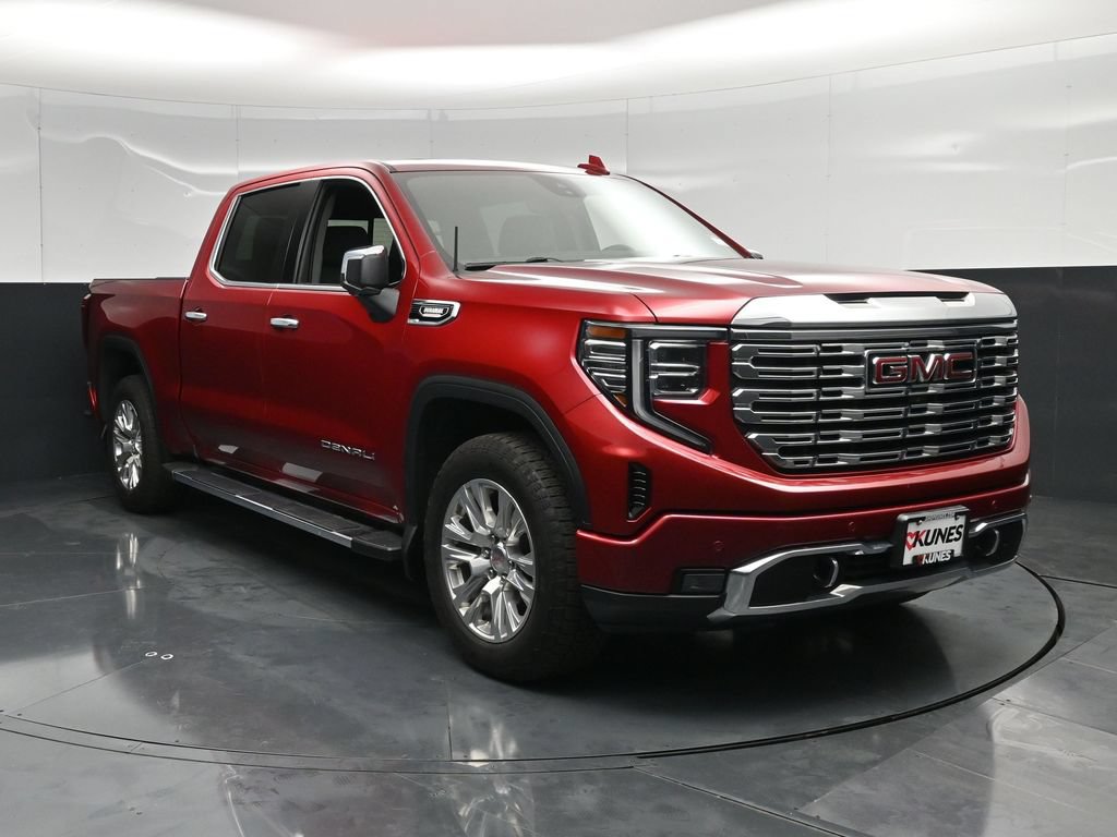 Used 2024 GMC Sierra 1500 Denali w/ Technology Package AWD/4WD image 5