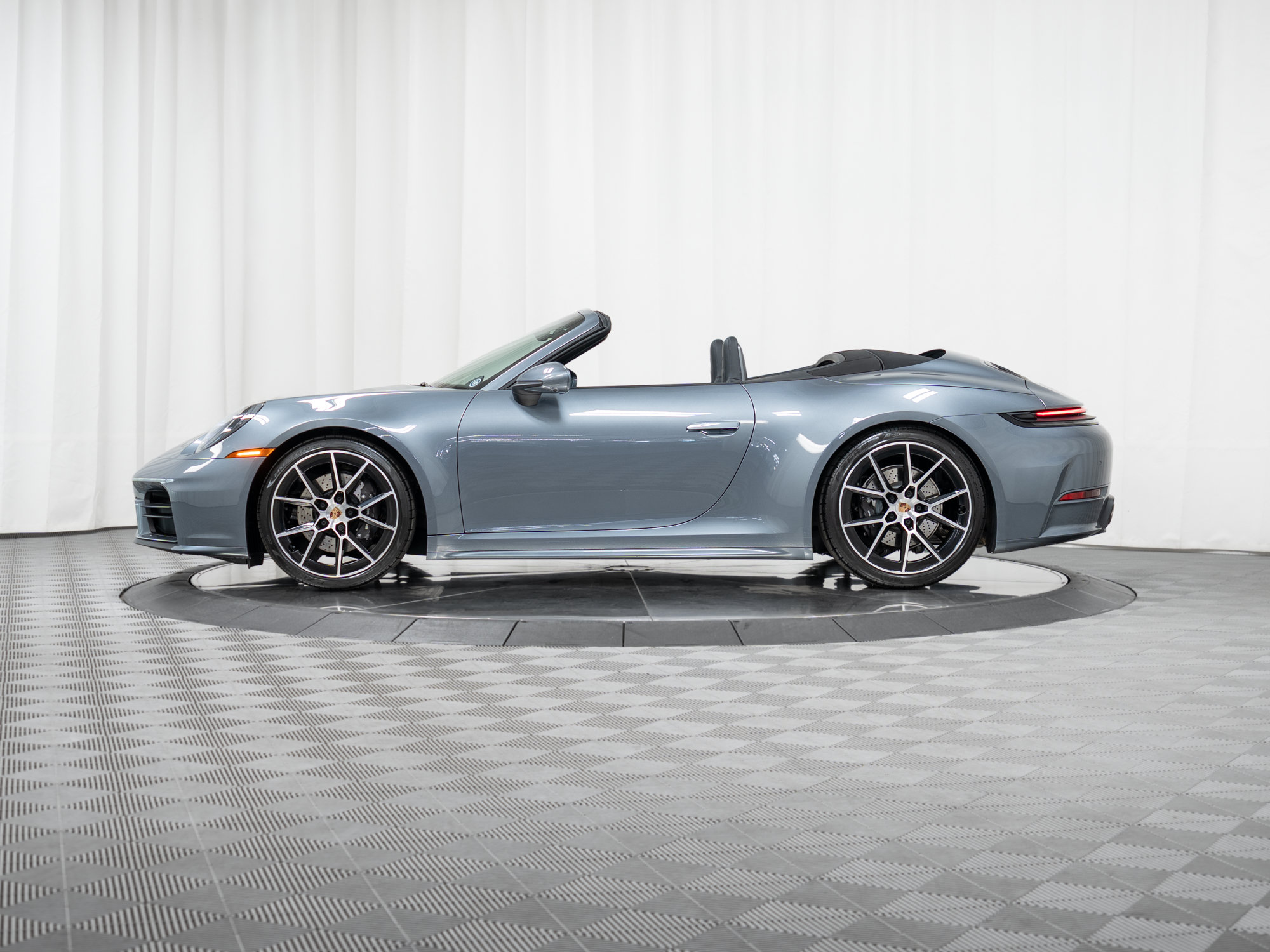 Certified 2026 Porsche 911 Carrera T RWD image 43