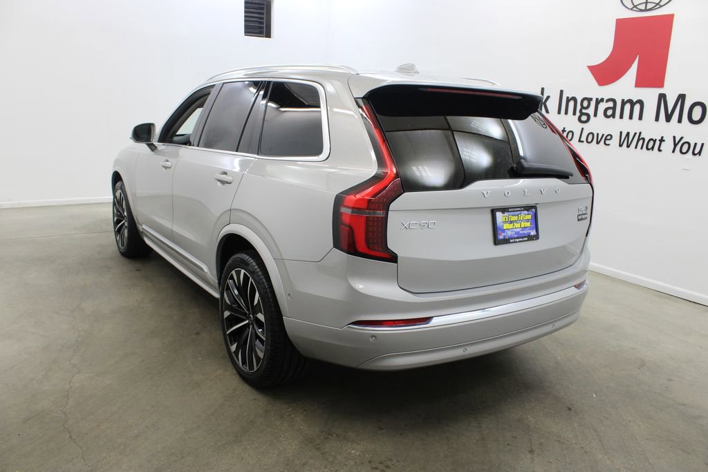 Used 2025 Volvo XC90 B6 Plus AWD/4WD image 3