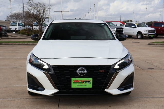 Used 2024 Nissan Altima 2.5 SR w/ SR Premium Package image 2