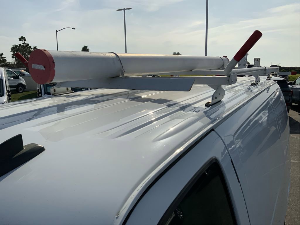 Used 2018 Chevrolet Express 2500 image 12